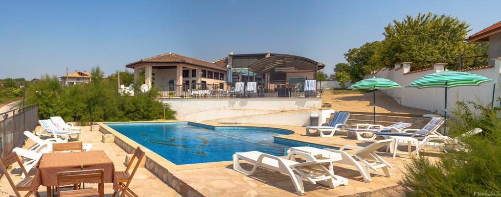 Villa Топола Экстерьер фото